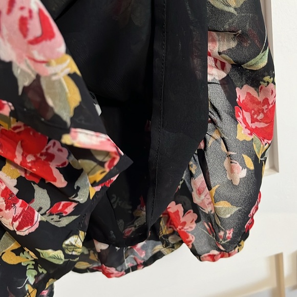 DYNAMITE Romantic Floral Dress - Picture 13 of 15